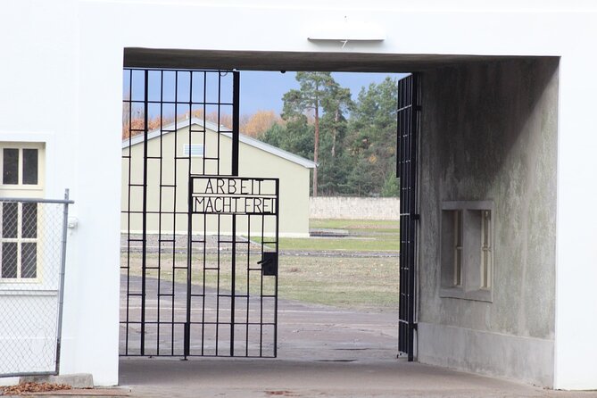 Private Tour Berlin - Potsdam - Sachsenhausen With Local Driver - Local Driver and Guide