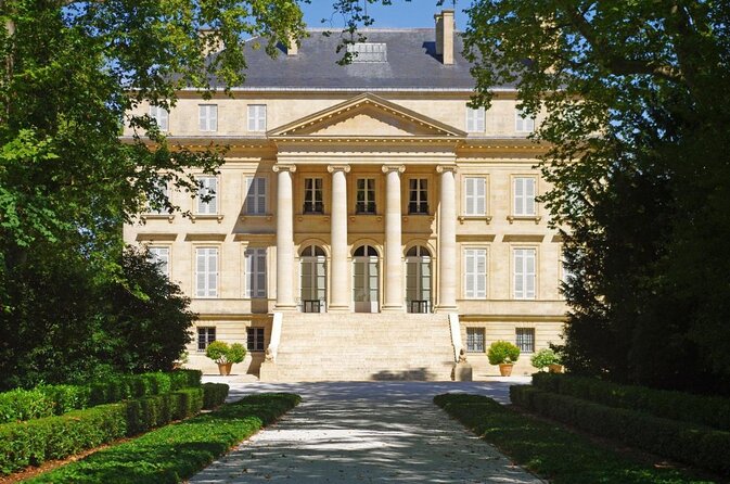 Private Tour on the Route Des Grands Vins Du Médoc With Visits and Tastings - Wine Tasting Experiences