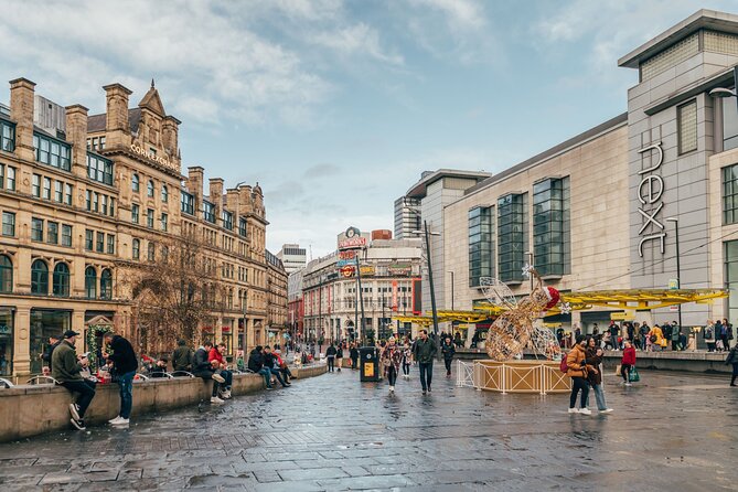 Private Tour With a Local Guide in Manchester - Benefits of a Private Tour