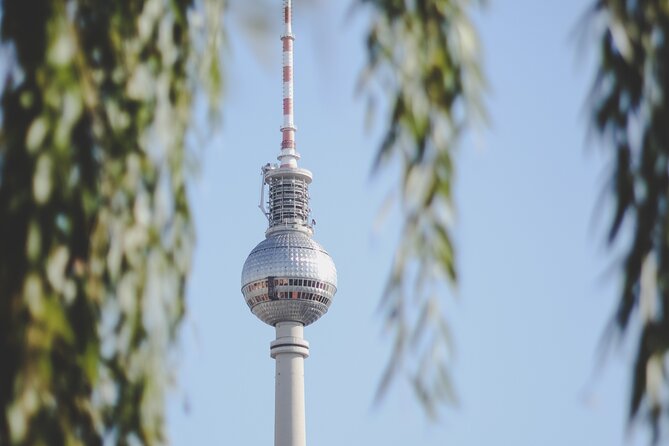 Private Transfer From Dresden to Berlin With 2h of Sightseeing, English Speaking - Booking Confirmation