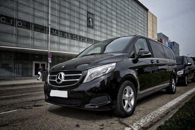 Private Transfer Papeete Urban Area to Tahiti Airport PPT by Van - Confirmation and Booking Details