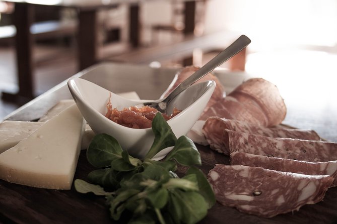 Private Wine & Evo Oil Tasting With Tuscan Meal - Overview and Location