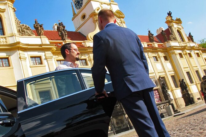 Regensburg to Prague Private Transfer - Included Amenities and Services