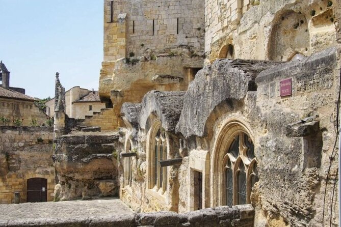 Saint-Émilion : Private Walking Tour & Magnificent Views - Exploring Saint-Émilion