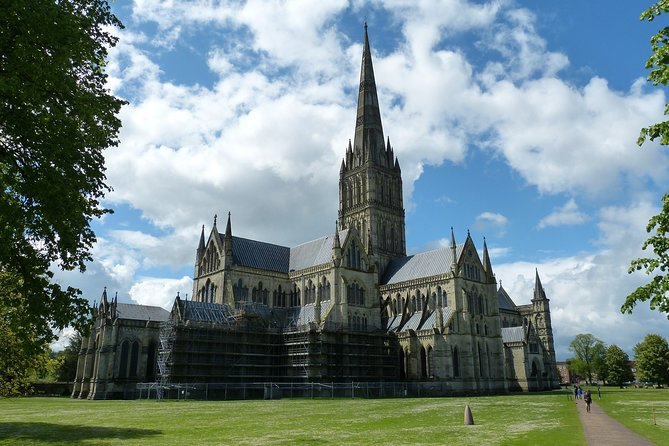 Salisbury Private Walking Tour With a Professional Guide - Tour Overview