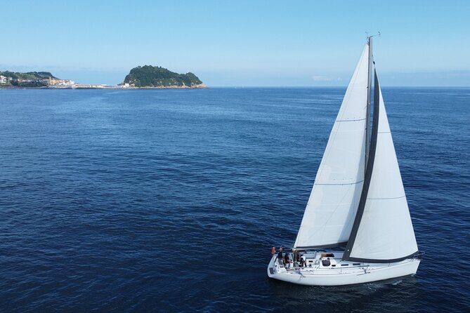 San Sebastian Private Sailing Tour - Enjoy Unobstructed Views of the Shoreline