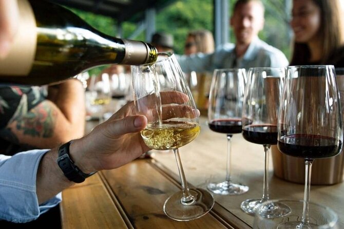 Santiago De Compostela: Cheese and Wine Tasting Experience - Discovering the Flavors of Santiago De Compostela Wines
