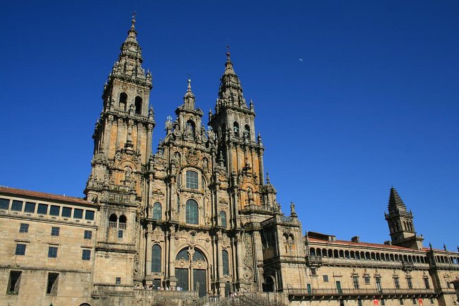 Santiago De Compostela Private Tour From Vigo With Hotel or Port Pick-Up - Overview of the Santiago De Compostela Private Tour
