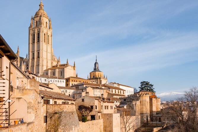 Segovia Scavenger Hunt and Sights Self-Guided Tour - Tour Overview and Inclusions