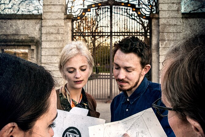 Self-Guided Mystery Walking Tour Kings Garden - Inclusions and Logistics