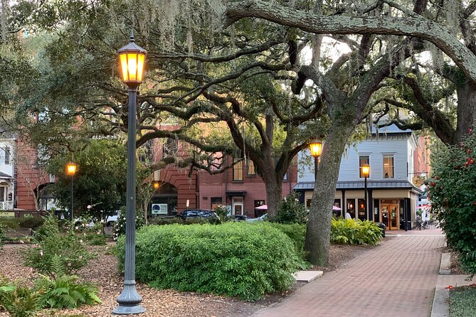 Self-Guided Old Squares of Savannah Solo Walking Tour - Tour Overview and Highlights