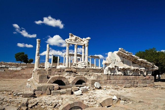 Small-Group Full Day Pergamum and Asklepion Tour From Izmir - Highlights of Pergamum