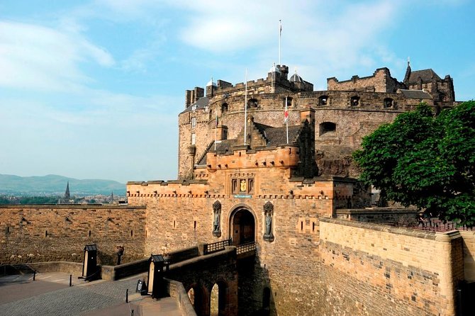 Small Group Royal Mile Walking Tour With Optional Entry to Edinburgh Castle - Overview of the Royal Mile Walking Tour