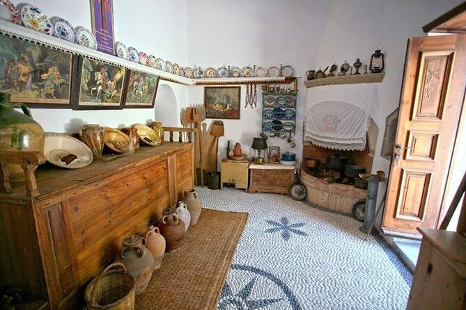 Small Group Walking Tour of Rhodes Old Town From the Cruise Port - Tour Highlights