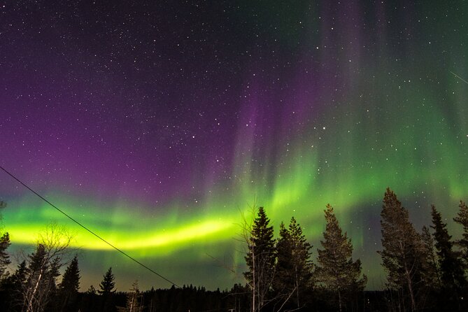 Snowshoe in the Northern Light Night - Snowshoeing in the Arctic Wilderness