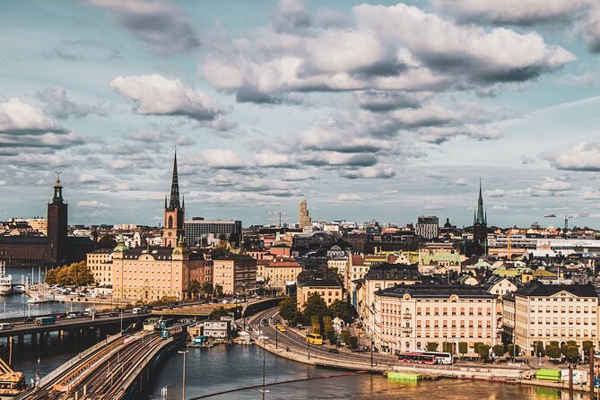 Stockholm: Old Town, City Centre & Östermalm Walking Tour - Discovering the City Centre on Foot