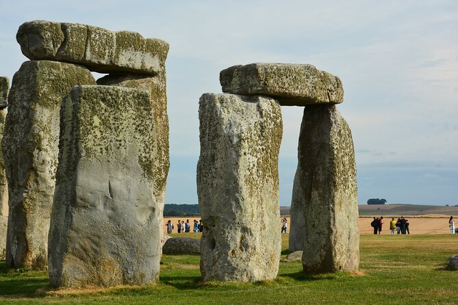 Stonehenge Tour From Southampton to London - Overview of the Stonehenge Tour
