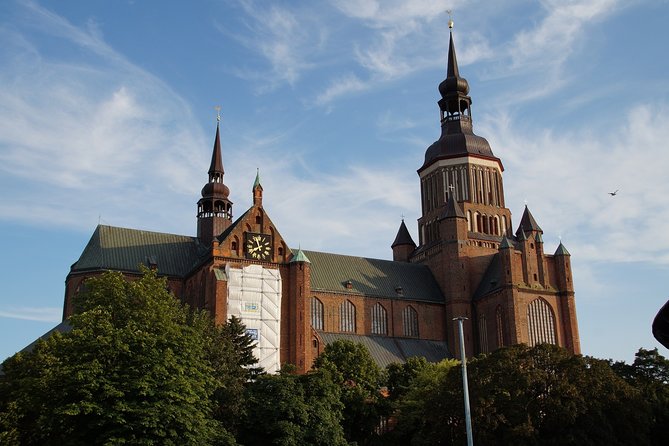 Stralsund: Old Town Highlights Walking Tour With St. Marienkirche - Tour Overview and Highlights