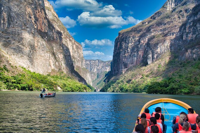 Sumidero Canyon Is Located Near San Cristobal De Las Casas. - Natural Beauty and Landmarks