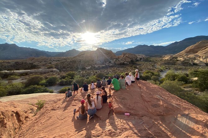 Sunset Hike and Photography Tour Near Red Rock With Optional 7 Magic Mountains - Pricing and Reservation Details