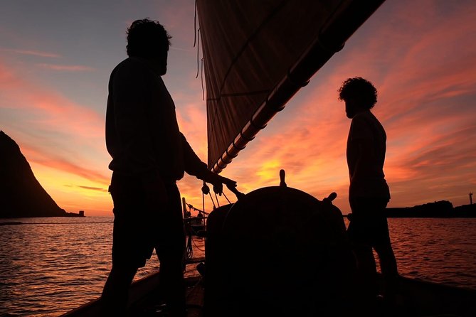 Sunset San Sebastian Classic Yacht - Sunset Yacht Experience Details