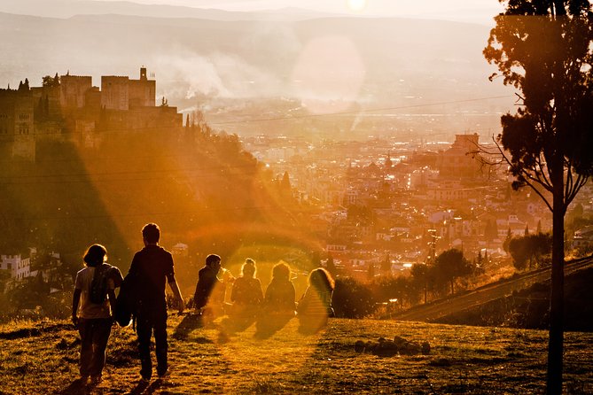 Sunset Walking Tour in Albaicín & Sacromonte - Tour Overview