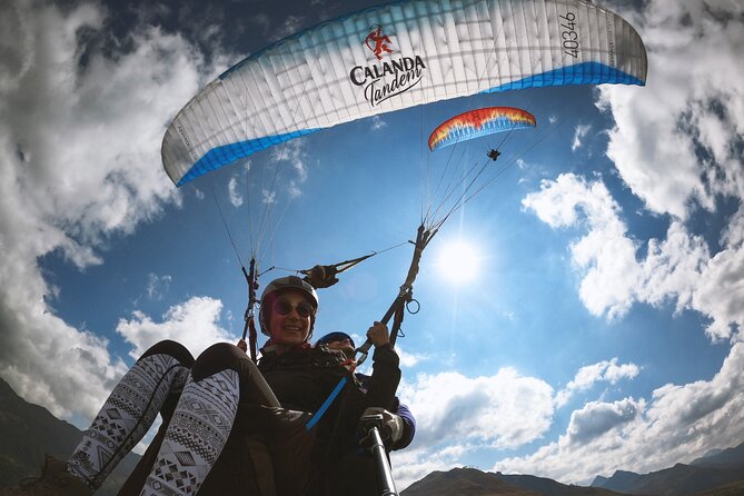Swiss Alps Tandem Paragliding Experience in Davos - What Is Tandem Paragliding?