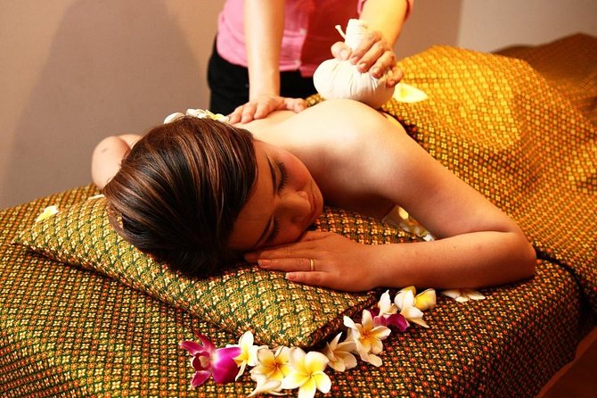 Thai Massage With Herbal Compress Ball - Benefits of Thai Massage With Herbal Compress Ball