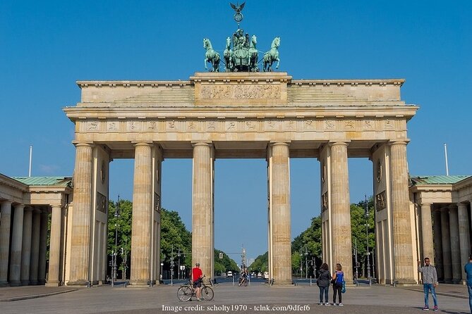 The Best of Berlin Highlights: Private Half-Day Walking Tour - Checkpoint Charlie: Former Border Crossing Point