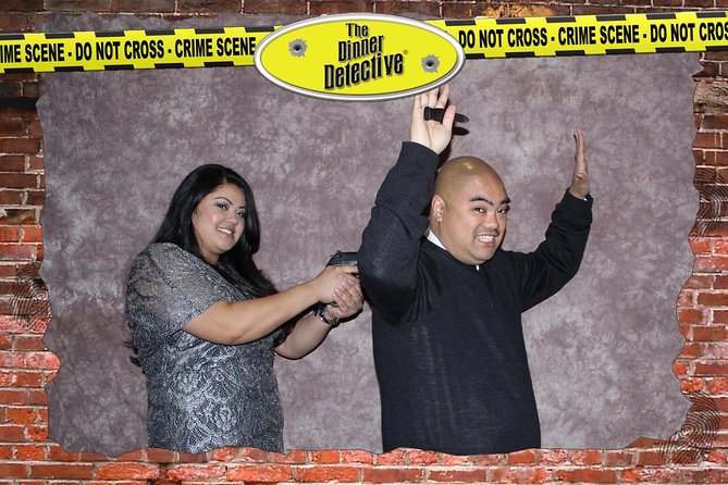The Dinner Detective Murder Mystery Dinner Show - St. Louis, MO - Immersive Atmosphere and Interactive Investigation