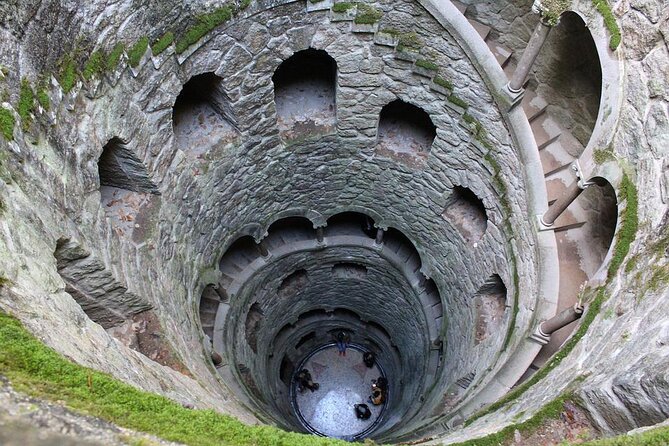 Tour in Sintra With Guided Visit to Quinta Da Regaleira - Tour Highlights