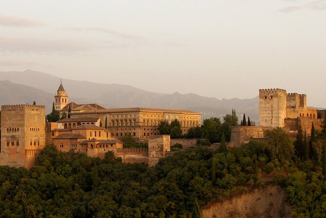 Tour With Audio Guide: Alhambra, Generalife and Alcazaba - Exploring the Generalife Gardens