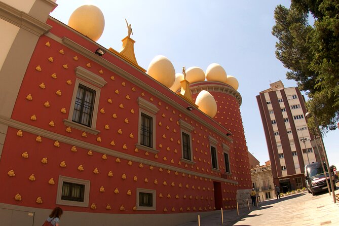 Touristic Highlights of Figueres on a Private Half Day Tour With a Local - Sant Ferran Castle: Uncover the Secrets of a Massive Fortress