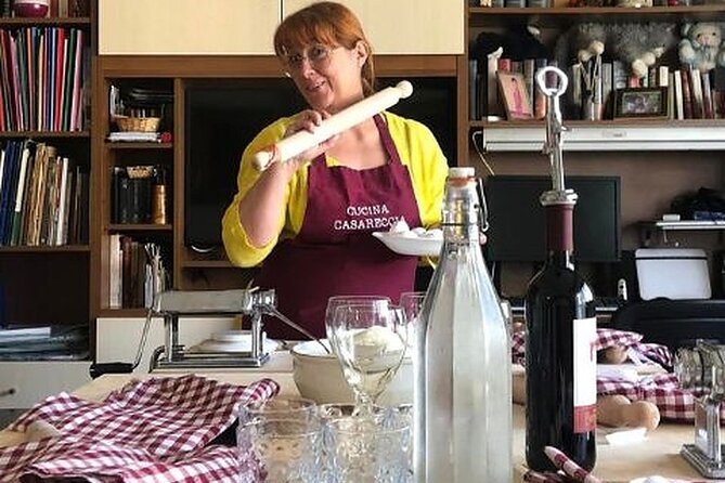 Traditional Home Made Pasta Cooking Experience in Arezzo - Cooking With an Italian Chef
