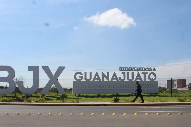 Transfer Between San Miguel De Allende and BJX Airport - Date and Traveler Selection