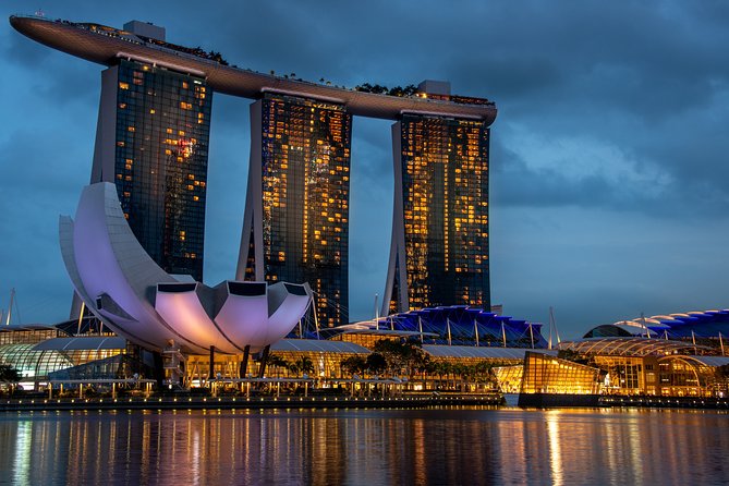 Unveiling Singapores Gems: A Private Walking Tour of Wonders - Tour Details