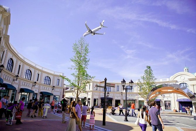 Vancouver Lay Over Shopping (Mc Arthurglen Designer Outlet Mall ) Tour Private - Upscale Designer Brands at Discounted Prices