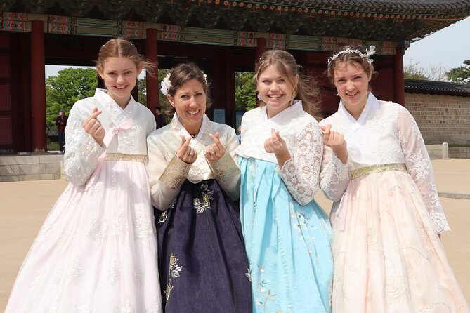 Wearing Hanbok Walking Tour in Bukchon With Liquor Tasting - Optional Liquor Tasting
