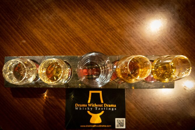 Whisky Tasting in a Traditional Edinburgh Bar - Exploring Traditional Scottish Whiskies