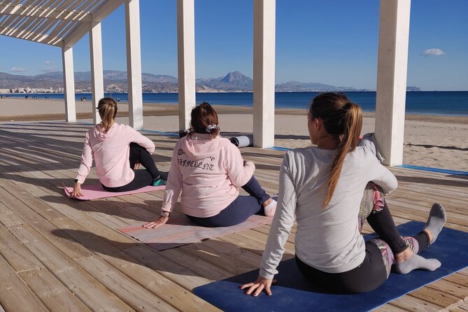 Yoga and Meditation Class in Front of the Sea and the Mountains in Alicante - Class Details