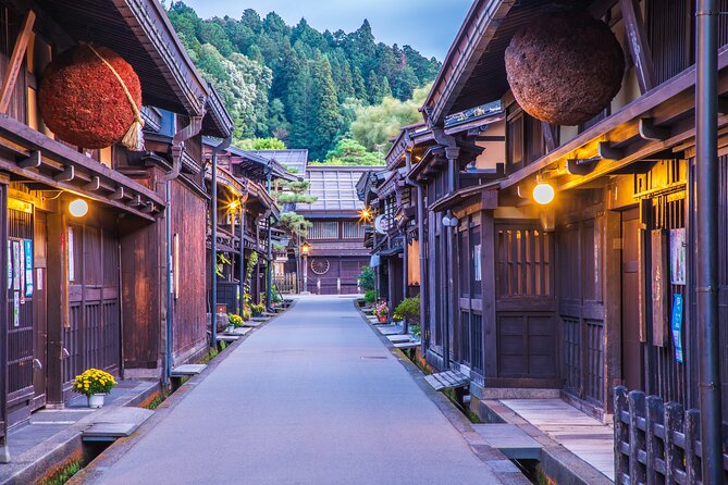 1Day Private Shirakawago and Takayama With Public Bus From Nagoya