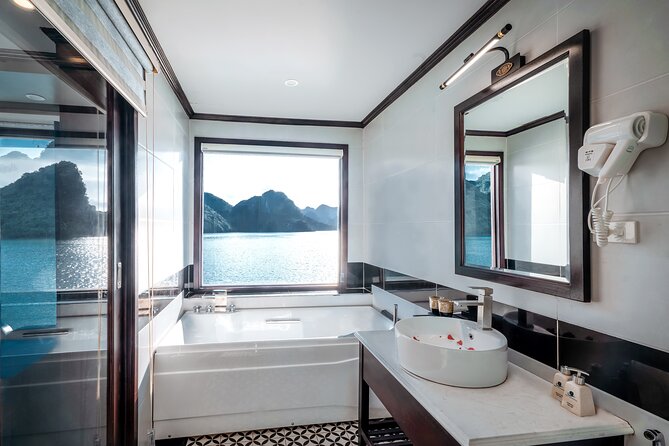2 Day Guided Cruise Tour in Halong Bay and Lan Ha Bay From Hanoi