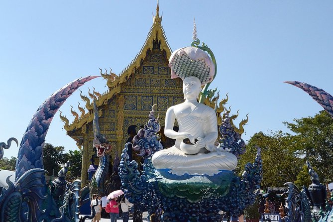 2 Days the Art of Temple Chiangrai.