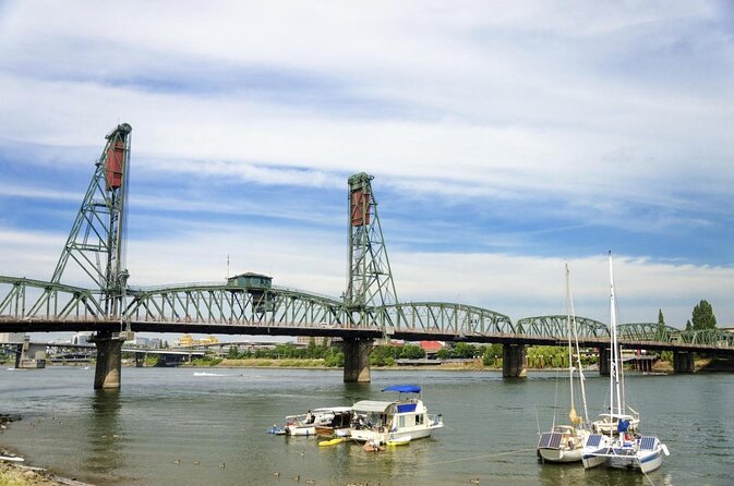 2-hour Champagne Brunch Cruise on Willamette River