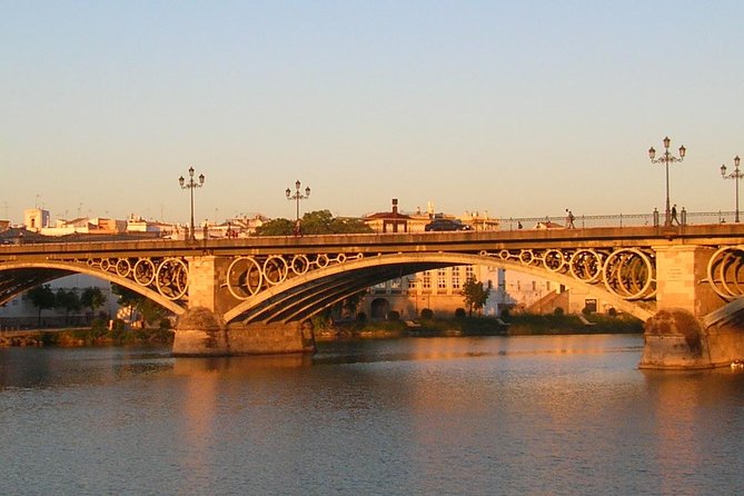 2-Hour Private Guided Walking Tour of Triana