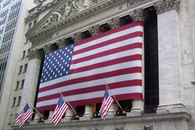 2 Hours Unofficial Succession Walking Tour in New York