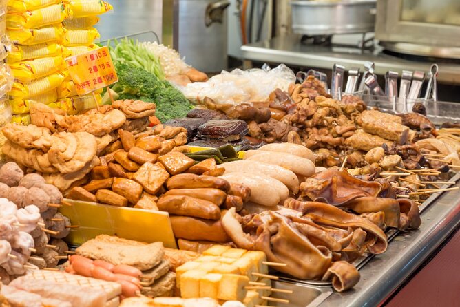 2-Hr Raohe Night Market Walking Private Tour With a Tour Guide