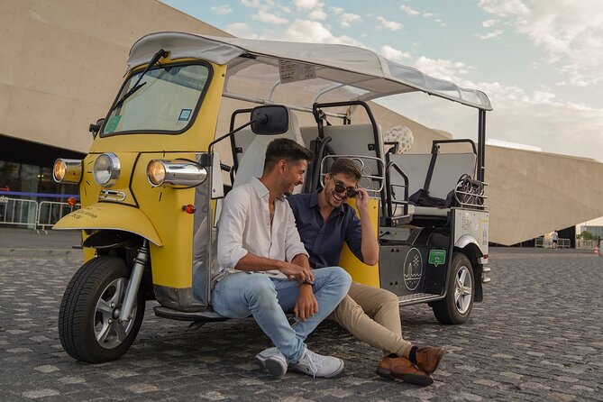 1 Hour Tuk Tuk Lisbon Private Guided Tour via Tuk Tuk - Tour Highlights
