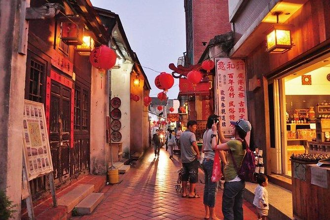 2 Days Sun Moon Lake Excursion (2 People Minimum) - Meeting and Pickup Details