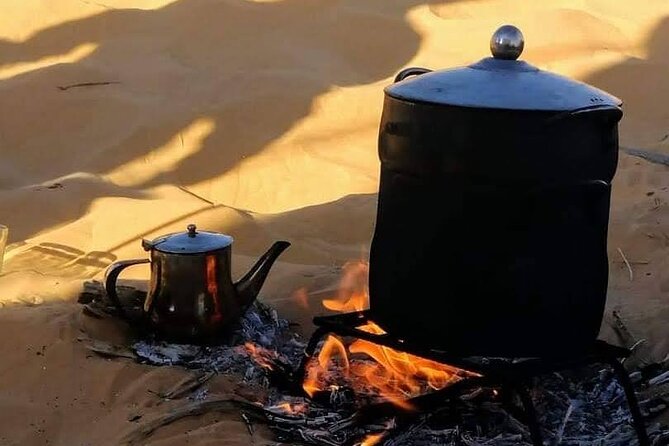 2 Days Tour to Douz & Ksar Ghilan Oasis. and an Overnight in the Sahara Under Bedouin Tent .. Dinner - Dining Experience